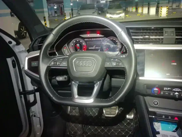 Audi Q3 — Фото автомобиля 15