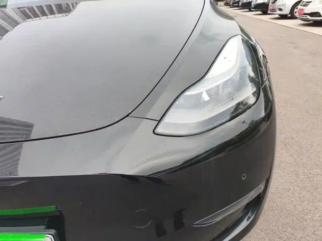 Tesla Model Y — Фото автомобиля 23