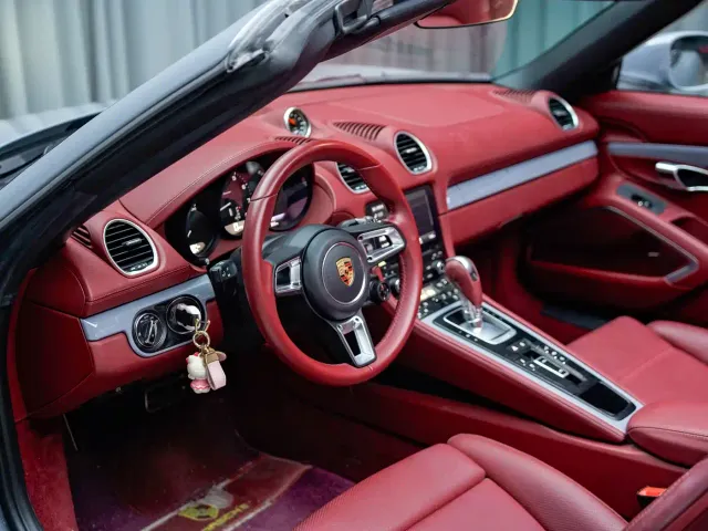 Porsche 718 — Фото автомобиля 14