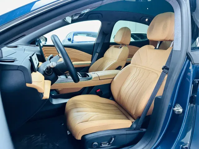 Geely Galaxy Xingyao 8 — Фото автомобиля 10