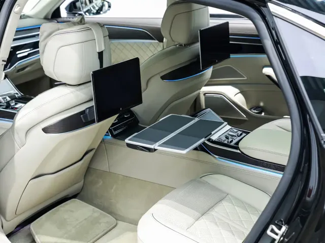 Audi A8 — Фото автомобиля 13