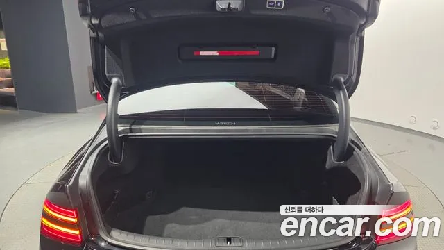 Genesis G80 Бензин 2.5 турбо 2WD — Фото автомобиля 30
