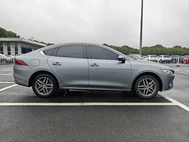 BYD Qin PLUS — Фото автомобиля 4