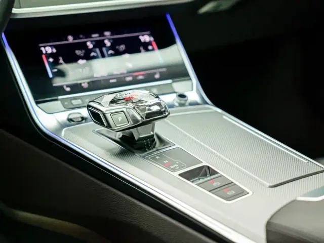 Audi A7L — Фото автомобиля 12
