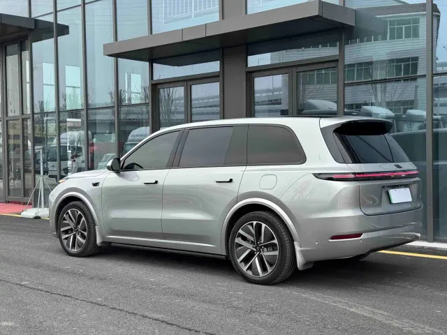 Li Auto L9 — Фото автомобиля 8