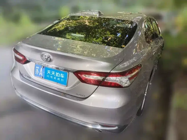 Toyota Camry — Фото автомобиля 2