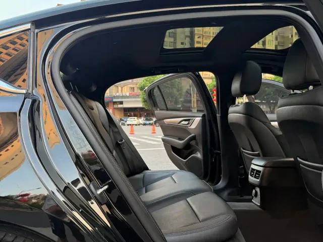Cadillac CT5 — Фото автомобиля 19
