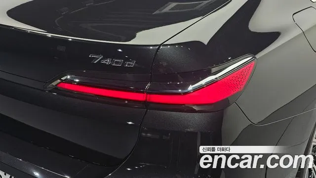 BMW 7 Series G70 — Фото автомобиля 8