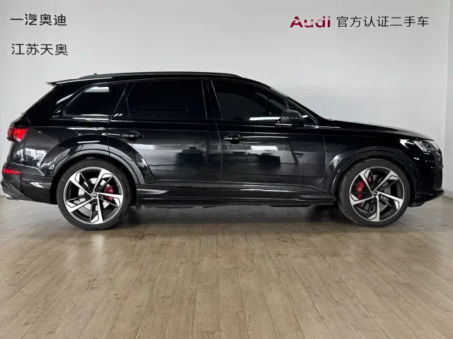 Audi SQ7 — Фото автомобиля 3