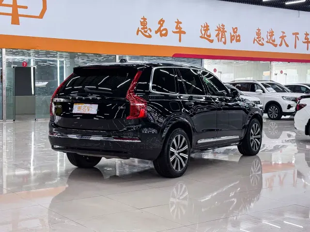 Volvo XC90 — Фото автомобиля 20