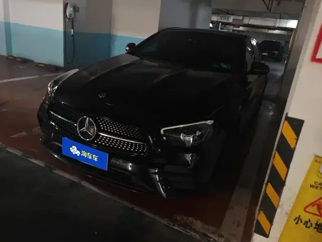 Фотография автомобиля — Mercedes-Benz E-Class