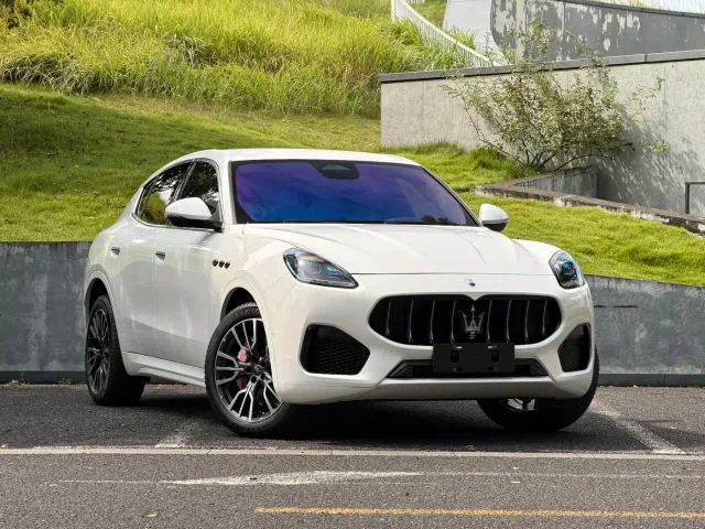 Maserati Grecale — Фото автомобиля 3