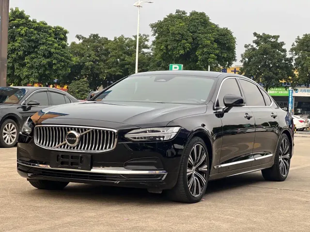 Volvo S90 — Фото автомобиля 2
