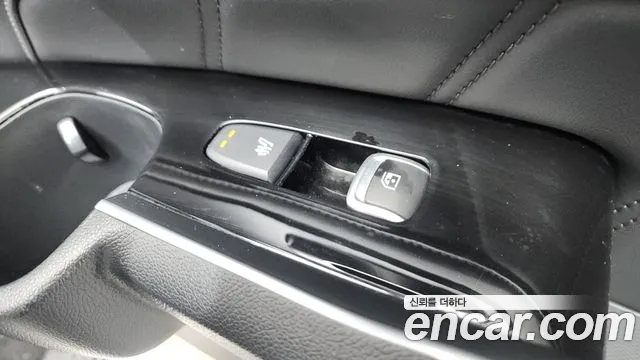 Kia Sorento Sorento 4-е поколение Бензин 2.5T 4WD — Фото автомобиля 15