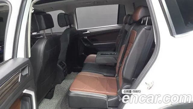 Volkswagen Tiguan — Фото автомобиля 18