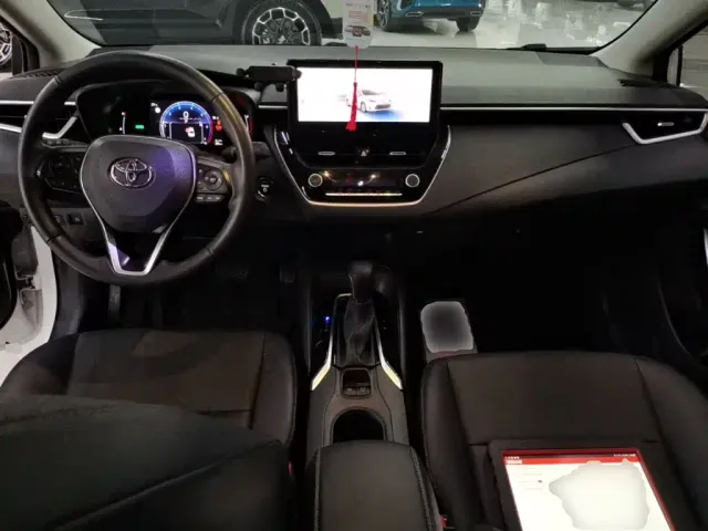 Toyota Corolla — Фото автомобиля 9