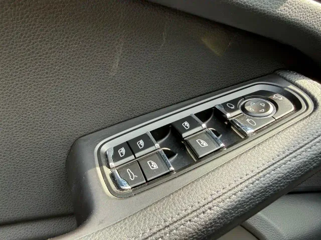 Porsche Macan — Фото автомобиля 8