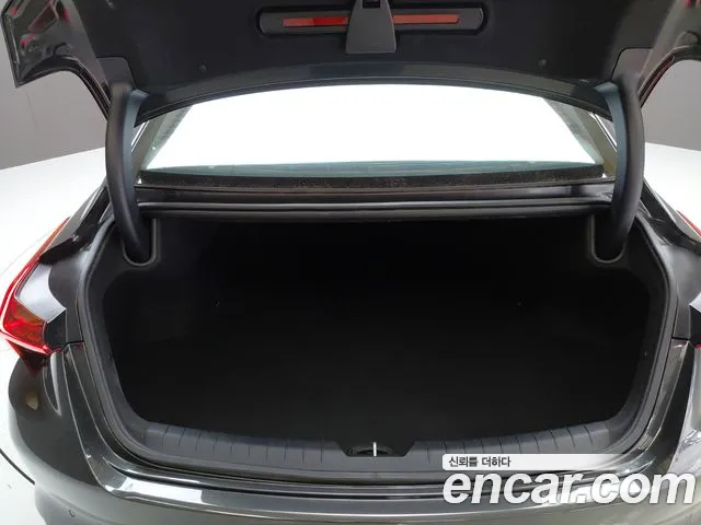 Kia K8 Signature — Фото автомобиля 17