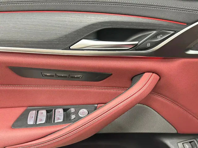 BMW 5 Series — Фото автомобиля 21