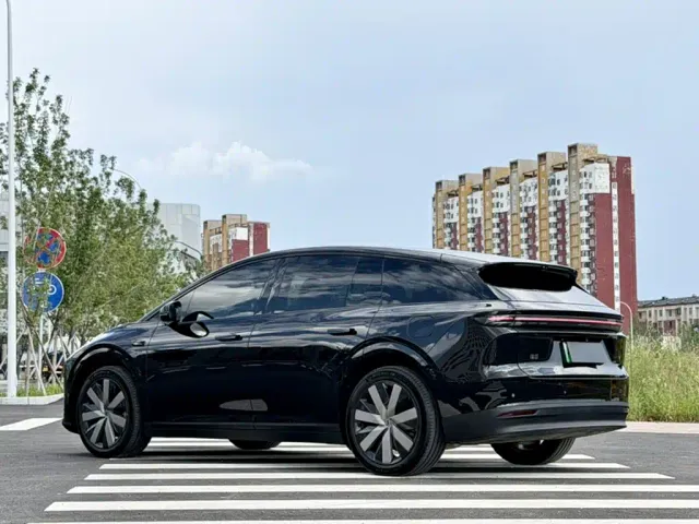 Li Auto i6 — Фото автомобиля 24