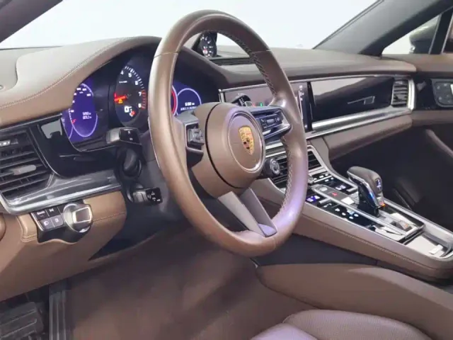 Porsche Panamera — Фото автомобиля 11