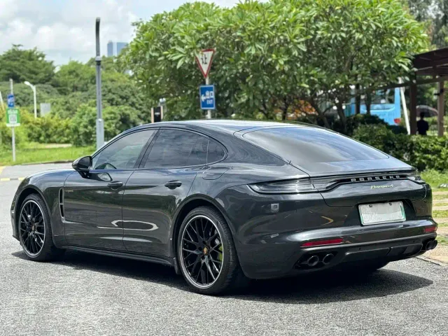 Porsche Panamera — Фото автомобиля 5