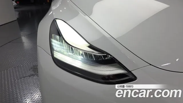 Tesla Model Y — Фото автомобиля 7