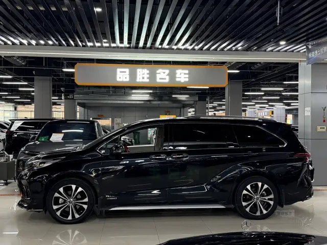 Toyota Granvia — Фото автомобиля 3