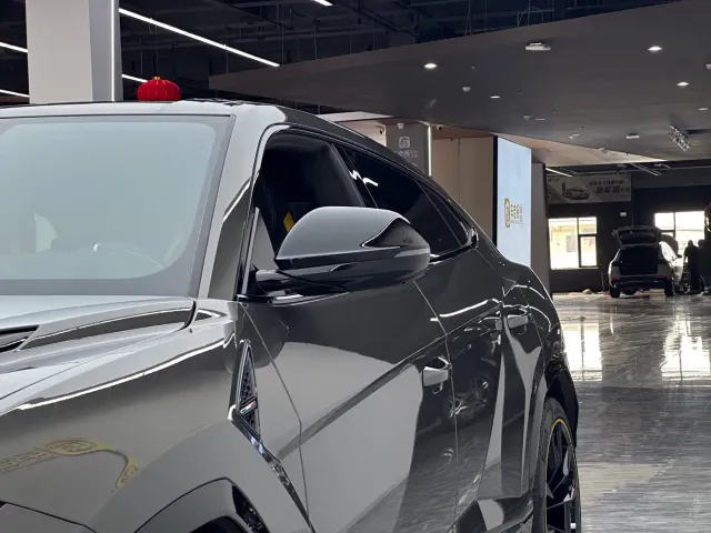 Lamborghini Urus — Фото автомобиля 19