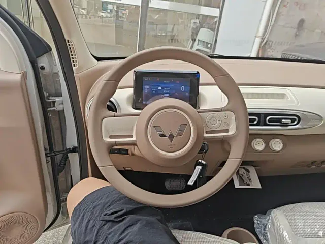 Wuling Hongguang Mini EV — Фото автомобиля 10