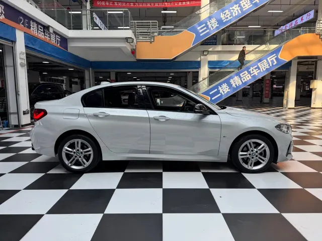 BMW 1 Series — Фото автомобиля 4