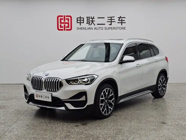 Фотография автомобиля — BMW X1