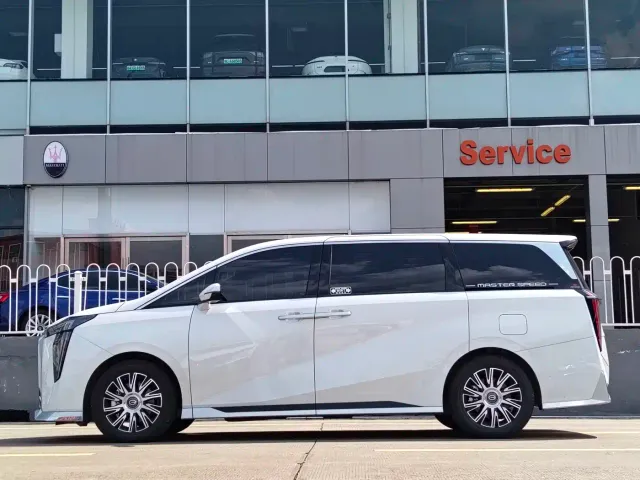 GAC Trumpchi Xiangwang M8 — Фото автомобиля 19