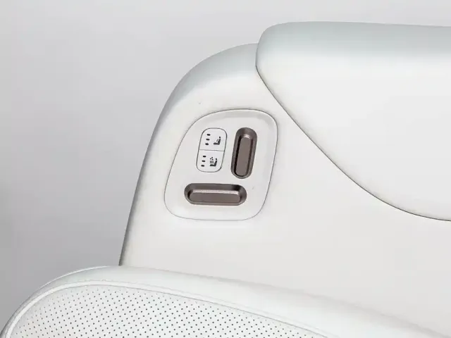 Li Auto MEGA — Фото автомобиля 13