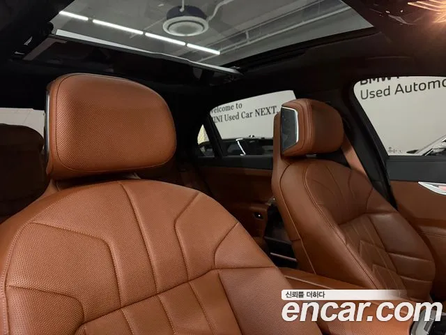 BMW 7 Series G70 — Фото автомобиля 14