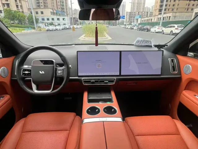 Li Auto L9 — Фото автомобиля 8