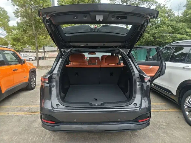 Changan CS75 Plus — Фото автомобиля 18