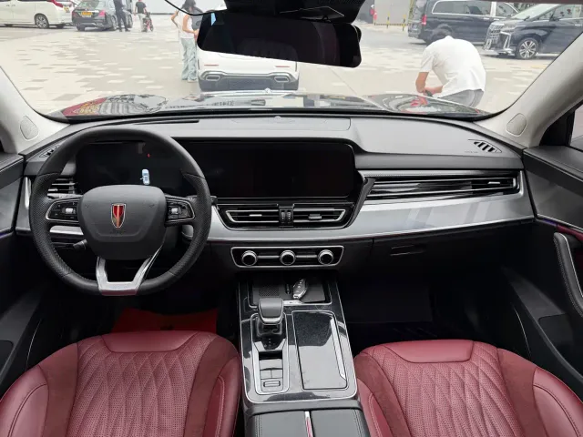 Hongqi HS5 — Фото автомобиля 12