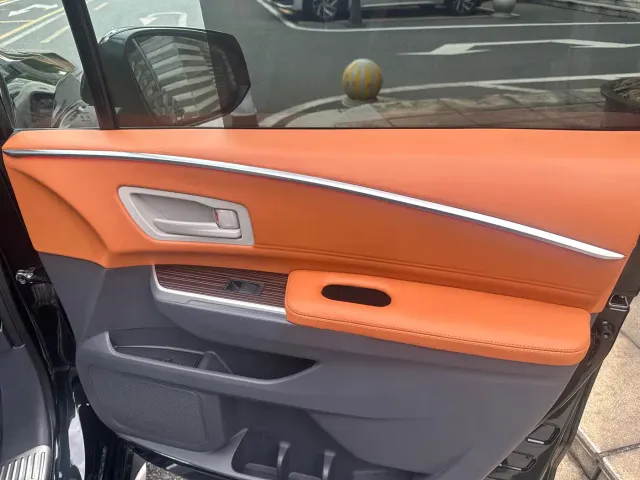 Toyota Granvia — Фото автомобиля 16