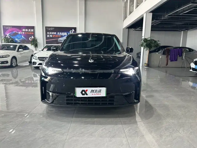 Leapmotor C10 — Фото автомобиля 2