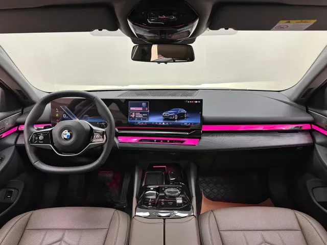 BMW 5 Series — Фото автомобиля 21