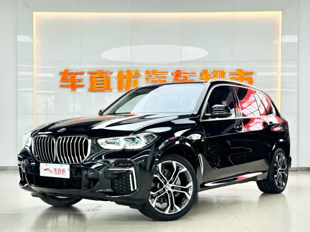 Фотография автомобиля — BMW X5
