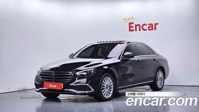 Фотография автомобиля — Mercedes-Benz E-Class