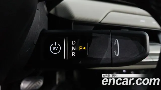 Kia EV4 — Фото автомобиля 8