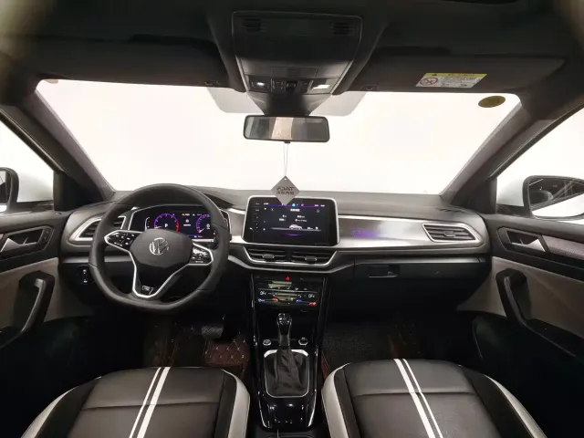 Volkswagen T-Roc — Фото автомобиля 18