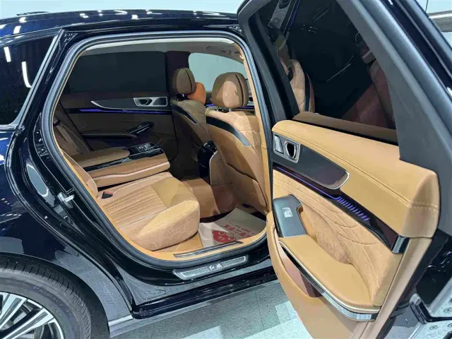 Hongqi H9 — Фото автомобиля 25