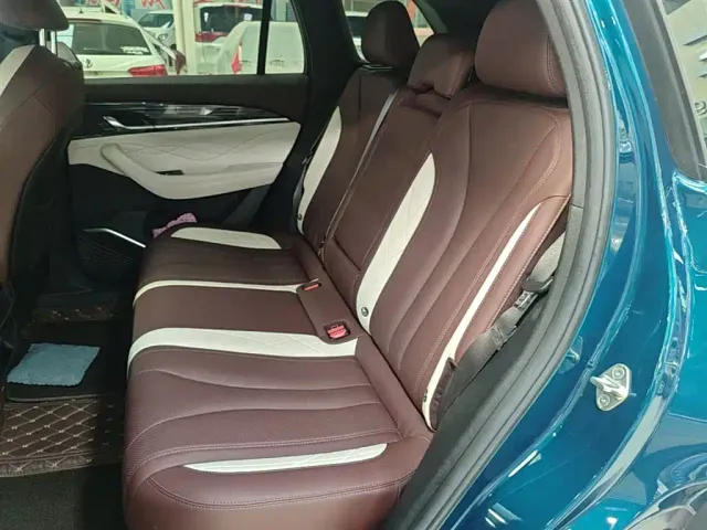 Geely Xingyue L — Фото автомобиля 12