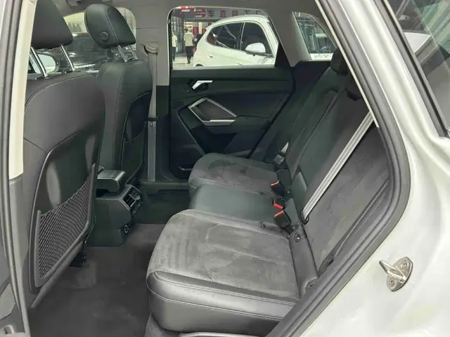 Audi Q3 — Фото автомобиля 19
