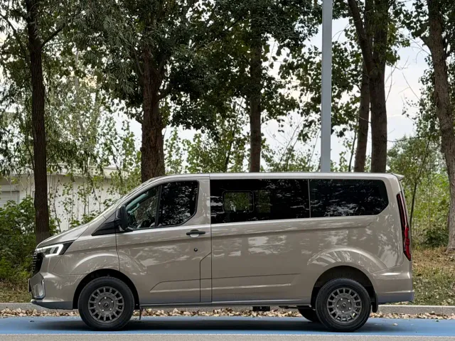 Ford Transit — Фото автомобиля 3