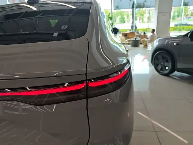 Nio EC7 — Фото автомобиля 7